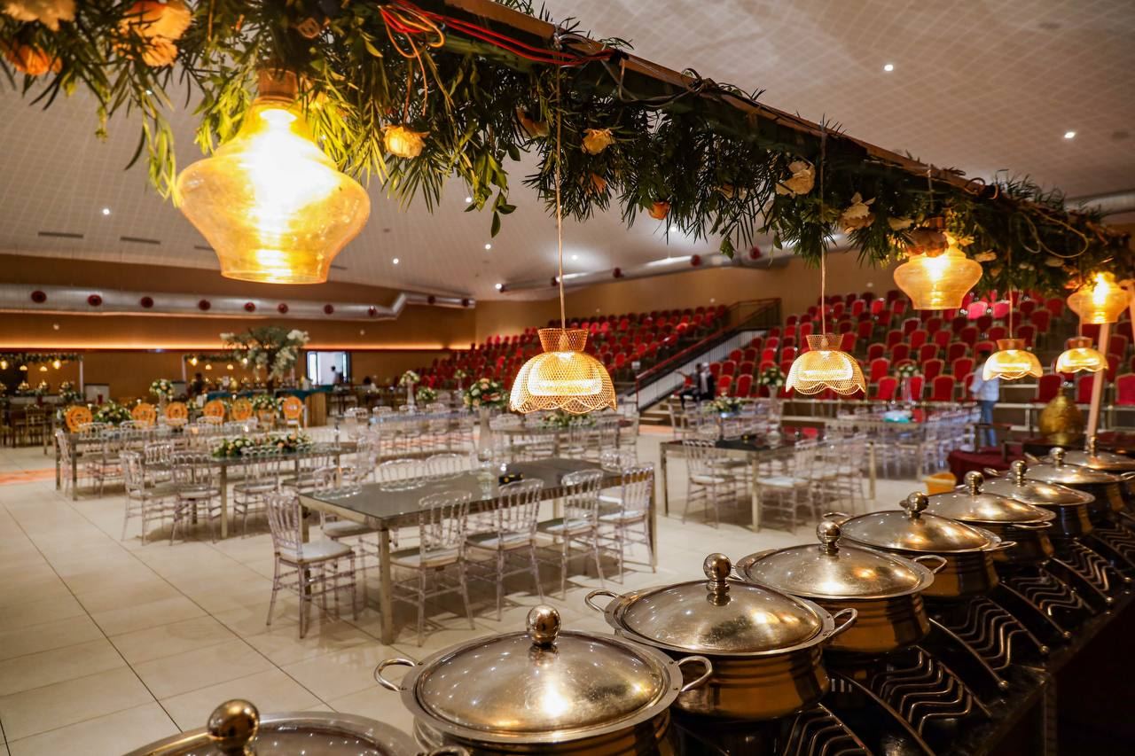 Cordoba Banquet Tables & Linens