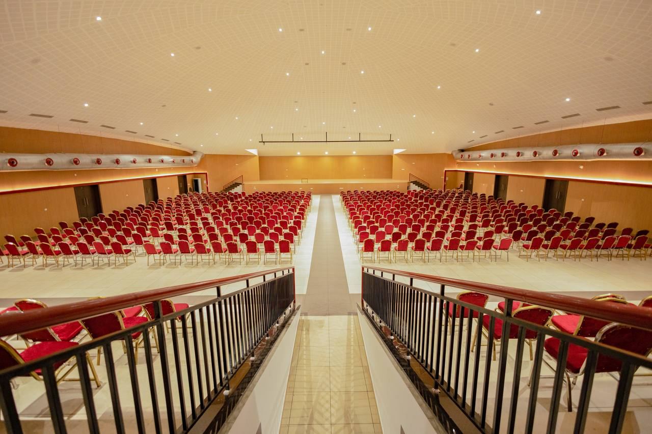 Alhambra Grand Hall 6
